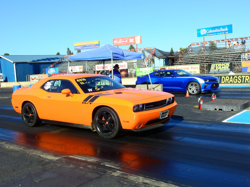 Illustration for article titled The Camaro is rocking at the drag strip!